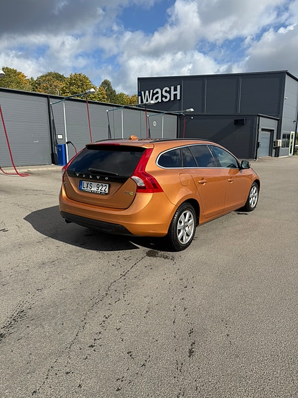 Volvo V60 5 of 6