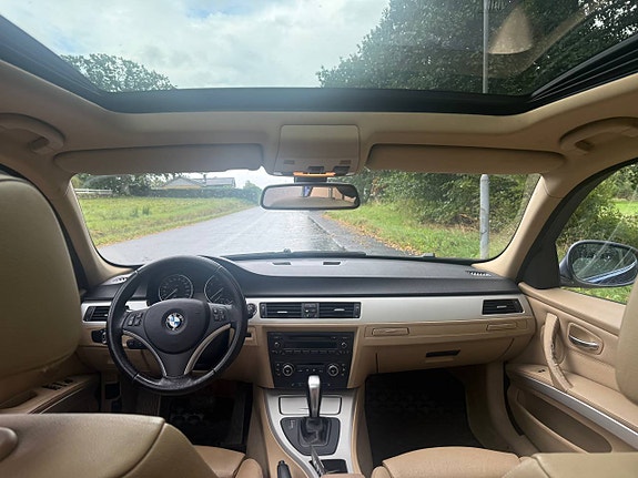 BMW 320i 8 of 11