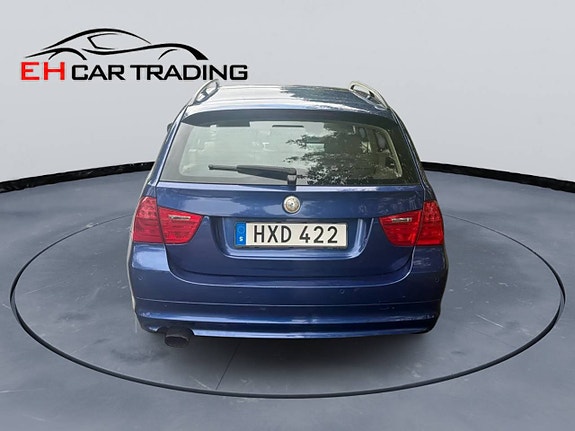 BMW 320i 5 of 11