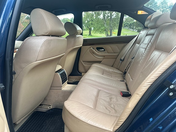 BMW 535i 8 of 11