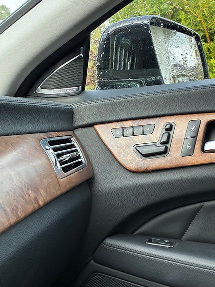 Mercedes-Benz CLS350 8 of 12