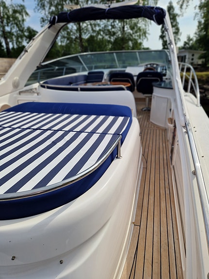 Välutrustad Windy 40 Bora med två Volvo Penta D6-350 7 of 30