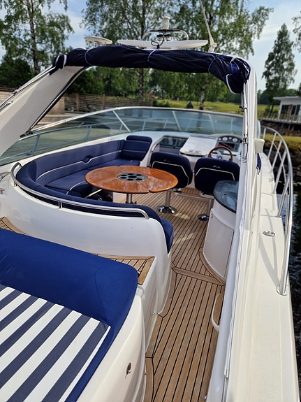 Välutrustad Windy 40 Bora med två Volvo Penta D6-350 8 of 30