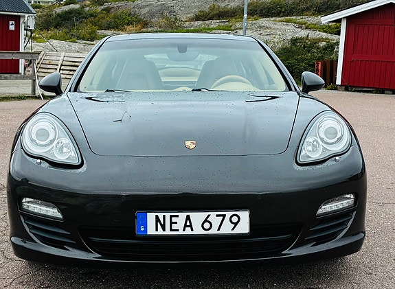 Porsche Panamera S 3 of 14