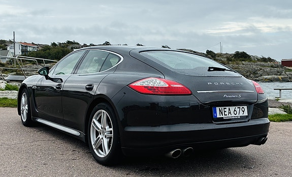 Porsche Panamera S 4 of 14