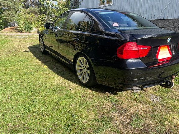 BMW 318d 5 of 12