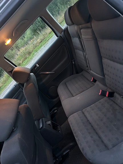 Volkswagen Passat 4 of 5