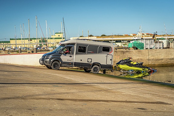 Dethleffs Globebus Performance 4x4 - T16 - INKOMMANDE 3 of 16