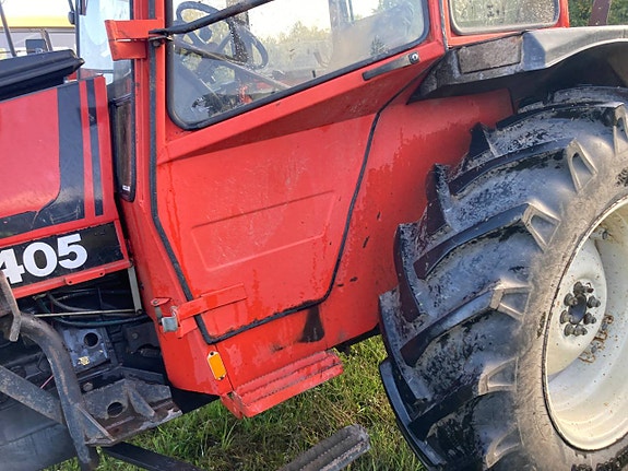 Valmet 405 med lastare 2 of 12