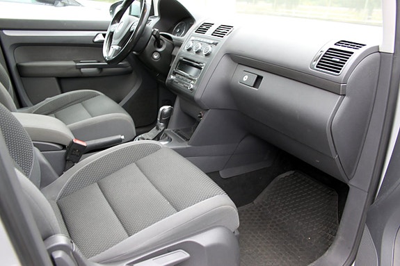 Volkswagen Touran 13 of 16