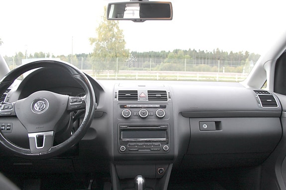 Volkswagen Touran 7 of 16