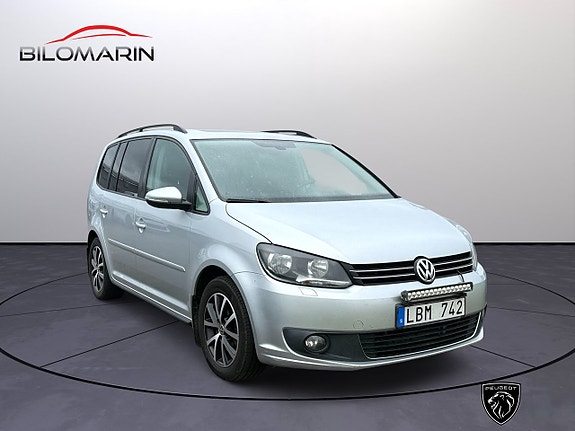 Volkswagen Touran 5 of 16
