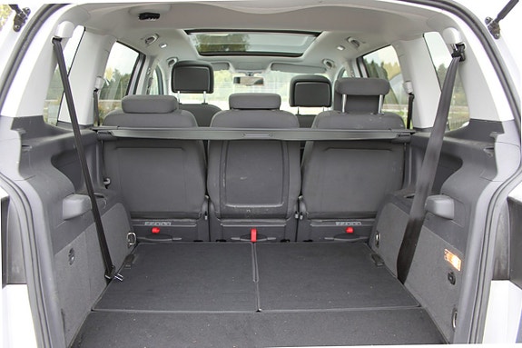 Volkswagen Touran 11 of 16