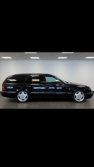Mercedes-Benz E55 3 of 6