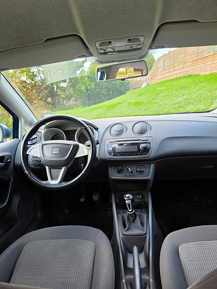 Seat Ibiza 5 of 12