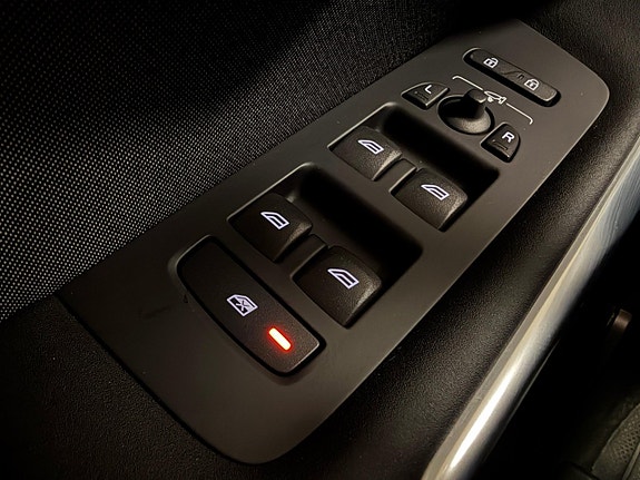 Volvo V40 Cross Country 25 of 29