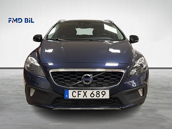 Volvo V40 Cross Country 3 of 29