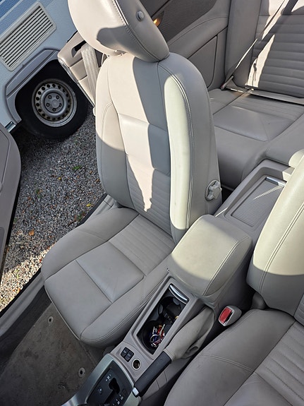 Volvo C70 3 of 6