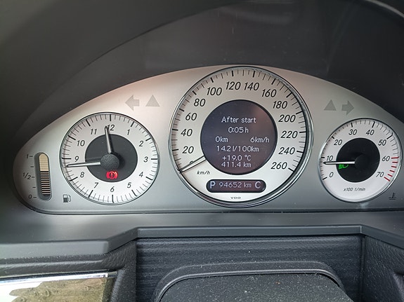 Mercedes-Benz E240 2 of 17