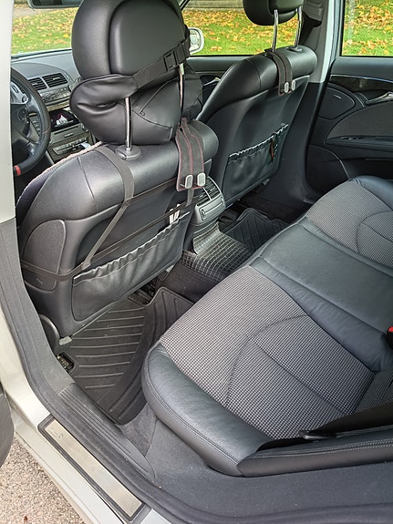 Mercedes-Benz E240 14 of 17