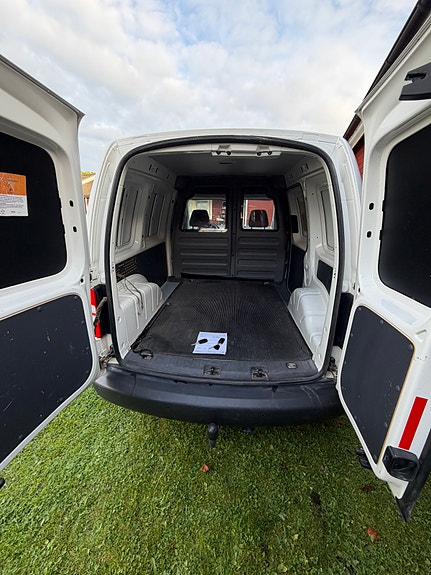 Volkswagen Caddy 8 of 9