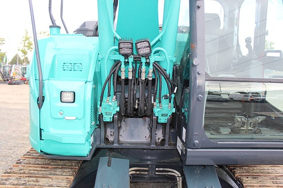 Bandgrävare Kobleco SK140 SRLC -7 Rototilt med grip 9 of 12