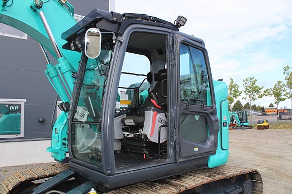 Bandgrävare Kobleco SK140 SRLC -7 Rototilt med grip 7 of 12