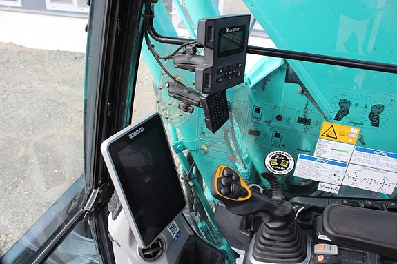 Bandgrävare Kobleco SK140 SRLC -7 Rototilt med grip 10 of 12