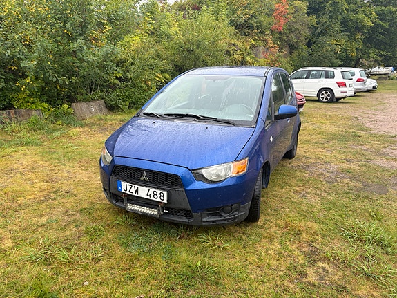 Mitsubishi Colt 2 of 8