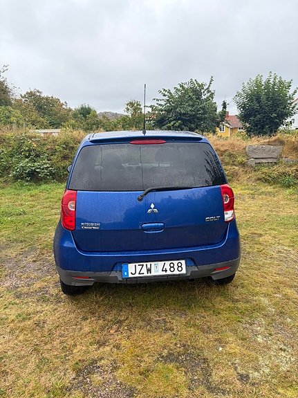 Mitsubishi Colt 3 of 8