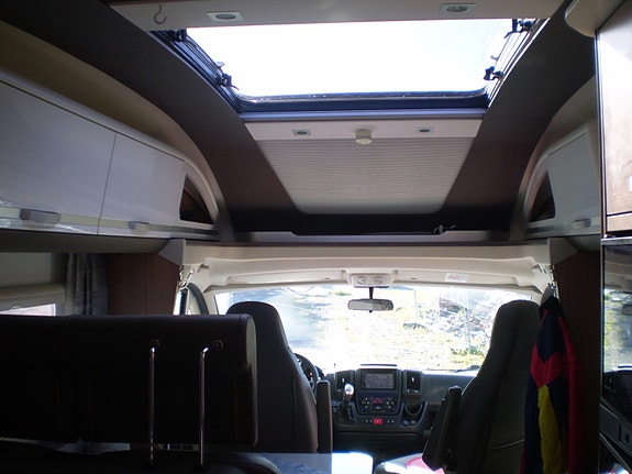 Adria Coral S 670 slt 3 of 6