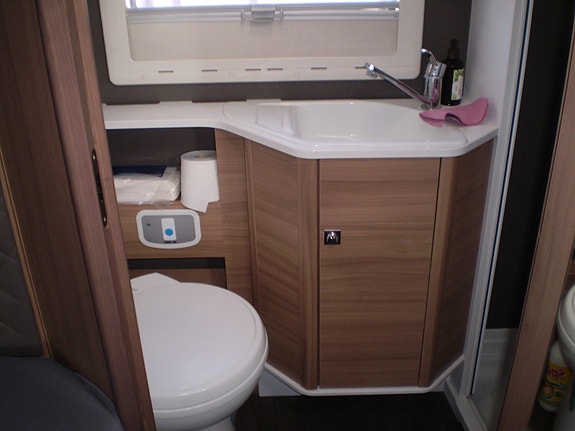 Adria Coral S 670 slt 6 of 6