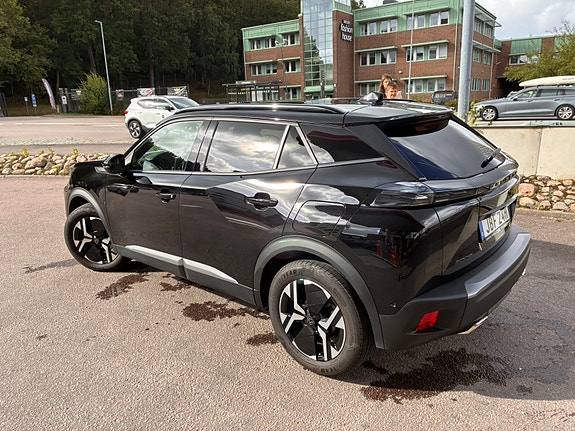 Peugeot 2008 4 of 8