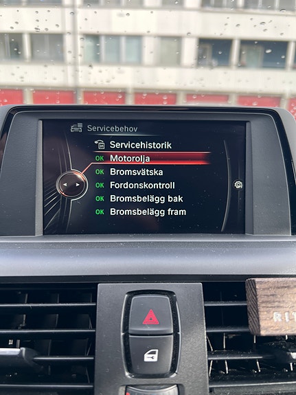 BMW 118d 7 of 9