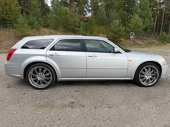 Dodge Magnum 5 of 15