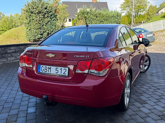 Chevrolet Cruze 12 of 30