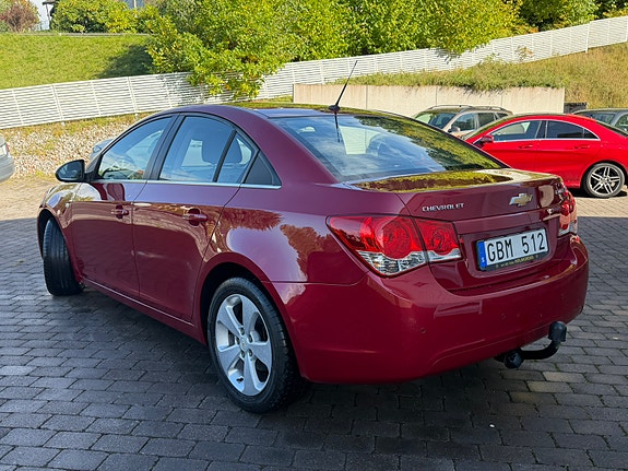 Chevrolet Cruze 14 of 30