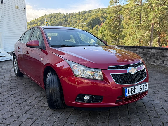 Chevrolet Cruze 8 of 30