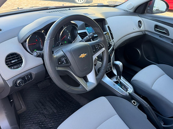Chevrolet Cruze 24 of 30