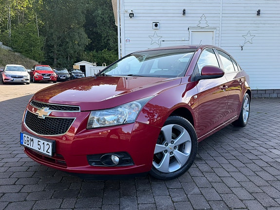 Chevrolet Cruze 3 of 30
