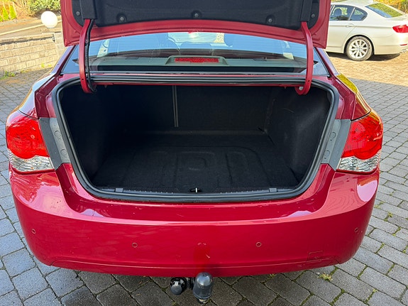 Chevrolet Cruze 21 of 30