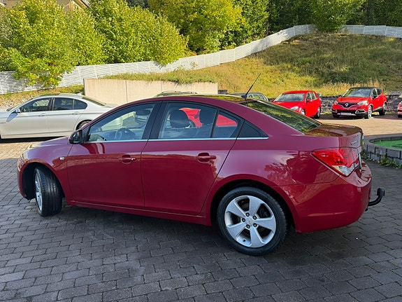 Chevrolet Cruze 15 of 30