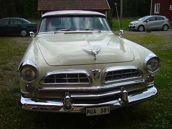 Chrysler Windsor 2 of 5
