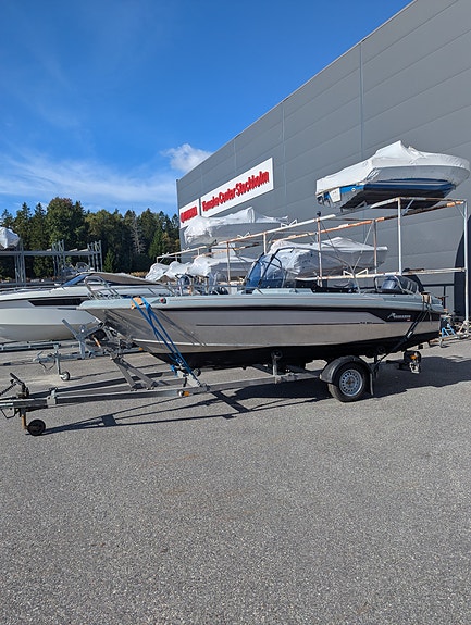 Yamarin Cross 54 BR, inkl.80-trailer och båtplats på Karlslund (Dalarö) 4 of 11