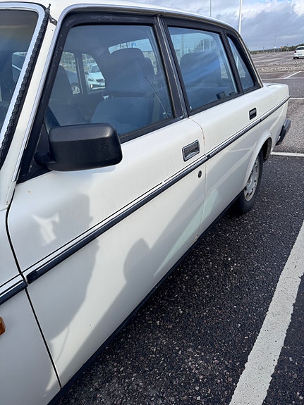 Volvo 240 11 of 13