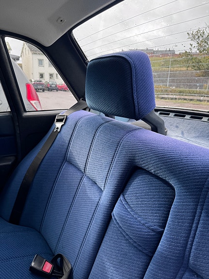 Volvo 240 10 of 13