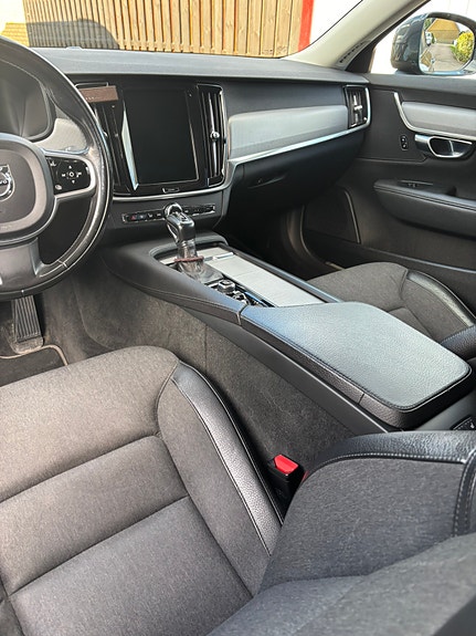 Volvo V90 Cross Country 4 of 8