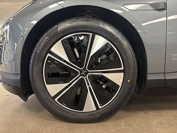 Polestar 4 14 of 14