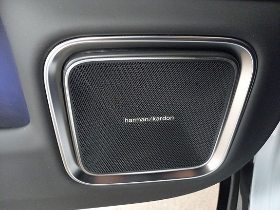 Polestar 4 14 of 18