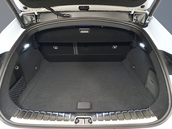 Polestar 4 8 of 18